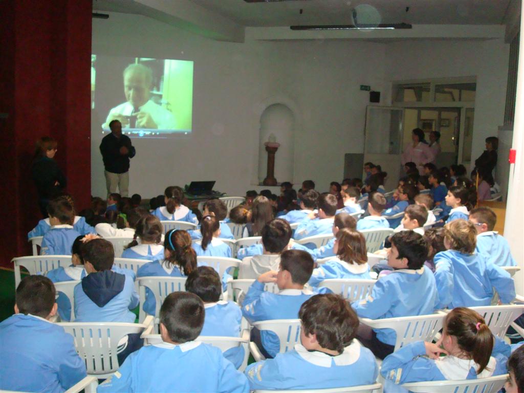 Un momento dell´intervento del priore. Un momento dell´intervento del priore.